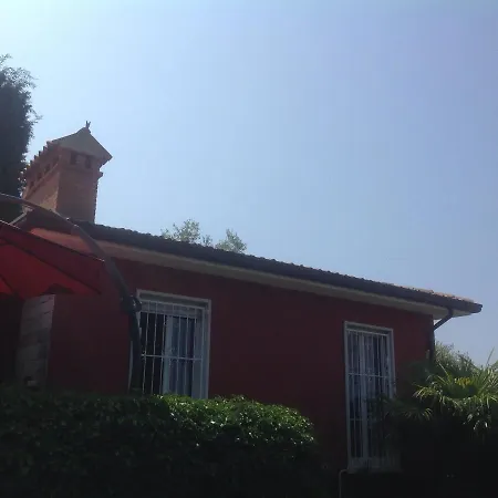 Casa vacanze Kleine Ferienvilla In Traumhafter Panoramalage Mit Blick Uber Den Sudlichen Gardasee *